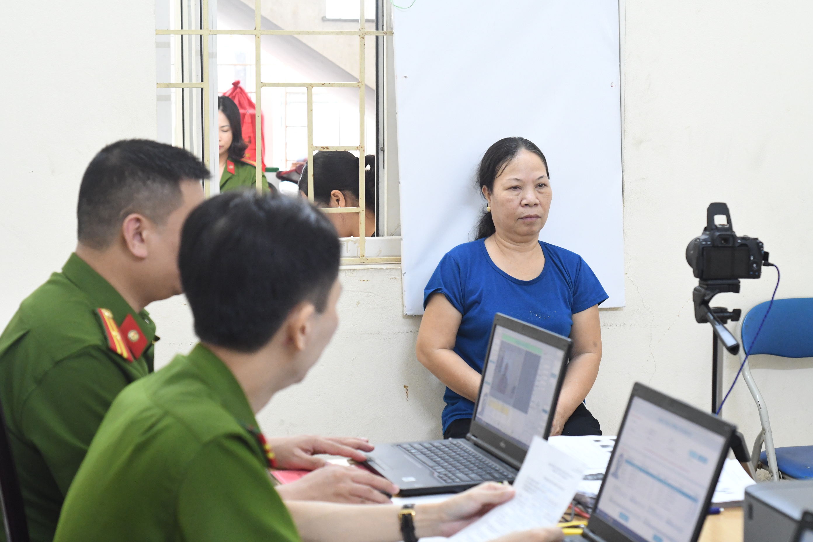 Công an quận Ngô Quyền: Đẩy mạnh giải quyết tại chỗ thủ tục hành chính